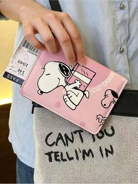 🆕SNOOPY PINK CARTOON  PASSPORT HOLDER/ CUTE FOR TRAVEL